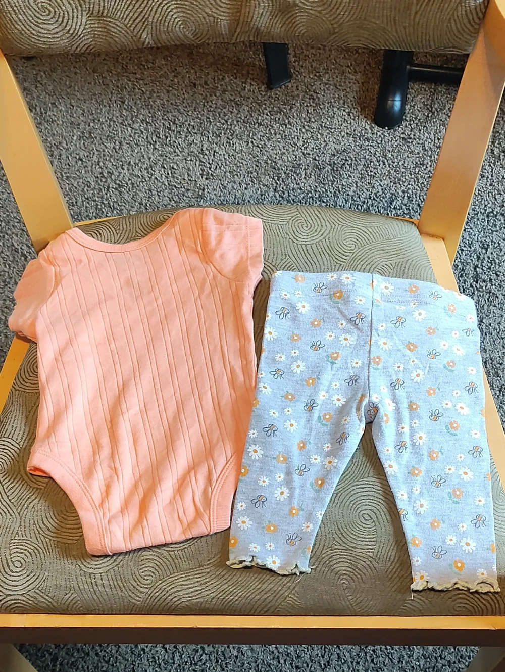 Peach Ribbed Baby One-Piece with Gray Floral Leggings Set 0-3 Months